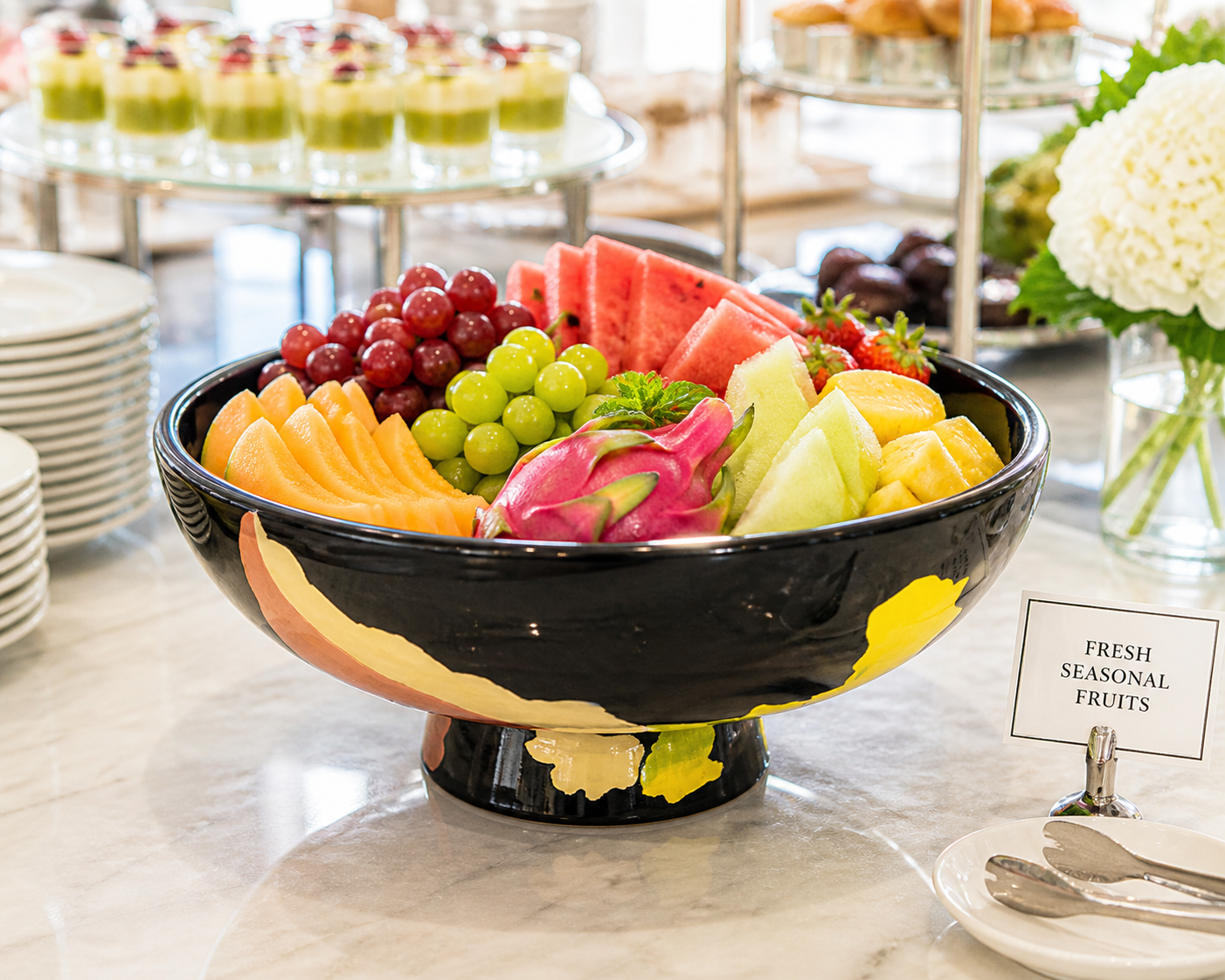Resin Fruit Bowl With  Stand